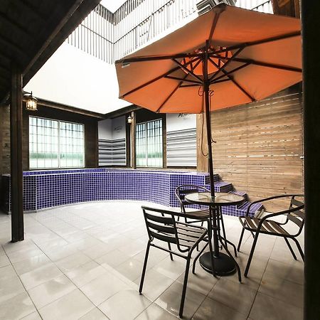 בוסאן Almond Hotel Gupo Station מראה חיצוני תמונה