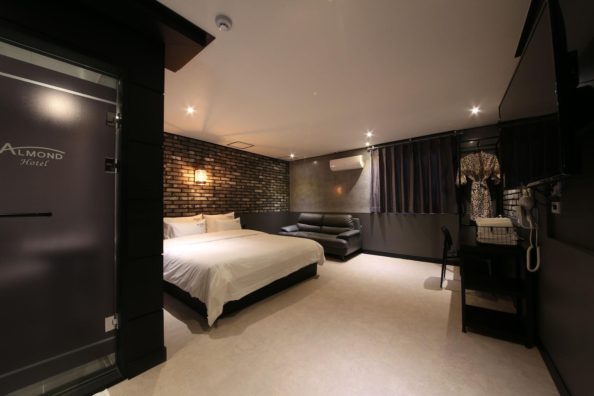 בוסאן Almond Hotel Gupo Station מראה חיצוני תמונה
