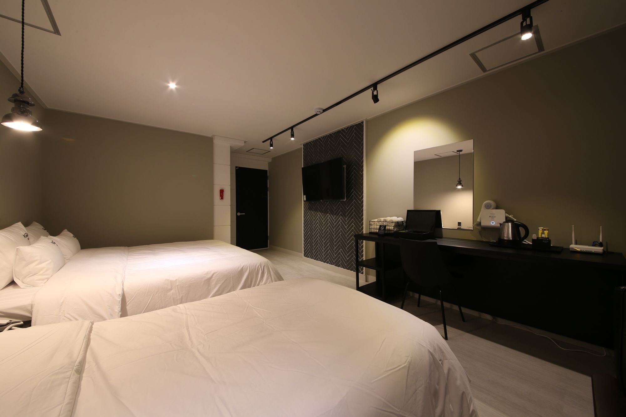 בוסאן Almond Hotel Gupo Station מראה חיצוני תמונה
